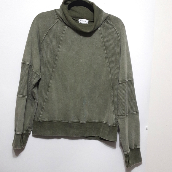 Evereve Tops - EVEREVE Kassandra Thermal Mix Sweatshirt L